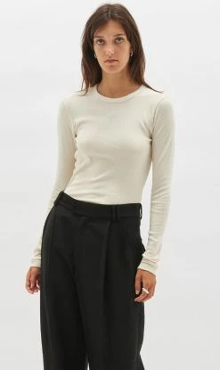 BASSIKE | Slim Superfine Rib Long Sleeve - Salt