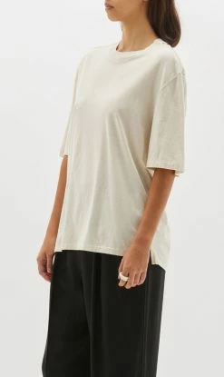 BASSIKE | Slouch Boyfriend T-Shirt - Salt -ZIMMERMANN Sales Store 3 b3007eb0 8a34 4460 90f7 0ecb3f2eaf3e