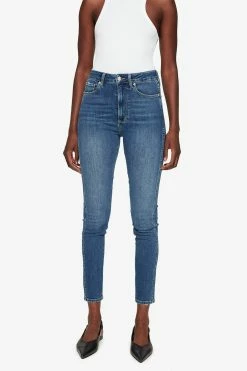 Anine Bing | Jagger Jean - Abyss 9 Anine Bing | Jagger Jean - Abyss -ZIMMERMANN Sales Store ANINE BING JAGGER JEAN ABYSS A 06 0001 445 062 FINAL 985x 70a03a77 b88e 493d 904f 557be7780861