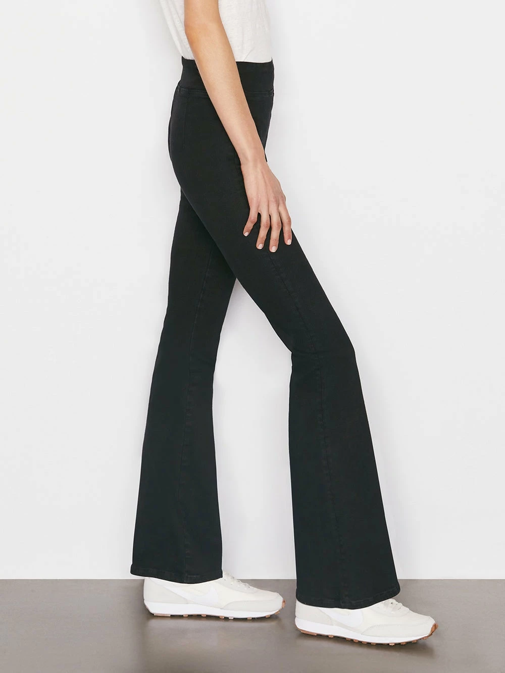 Frame Denim | The Jetset Flare - Sheen Noir - Image 3