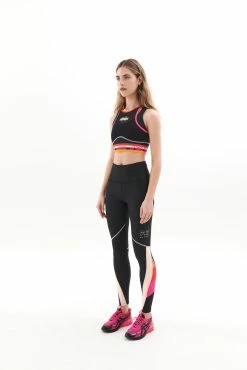 P.E Nation | P.E Nation X Asics Tracklite Legging - Black 13 P.E Nation | P.E Nation X Asics Tracklite Legging - Black -ZIMMERMANN Sales Store PENATION DAY02 Q4ECOM2022 01 BERNIE S01 010