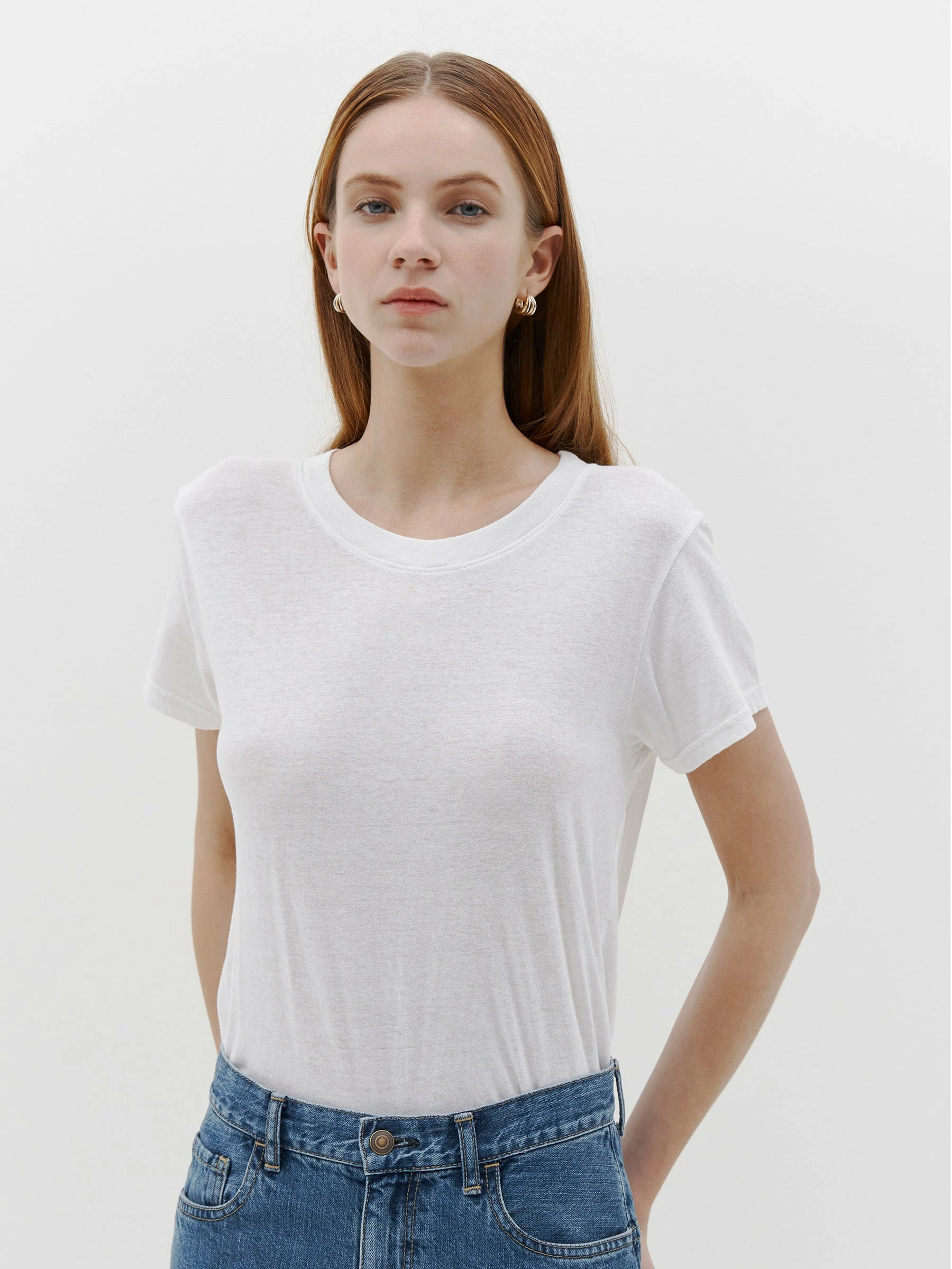 Bassike | Slim Classic S/S T.shirt - White 4 Bassike | Slim Classic S/S T.shirt - White - Image 4