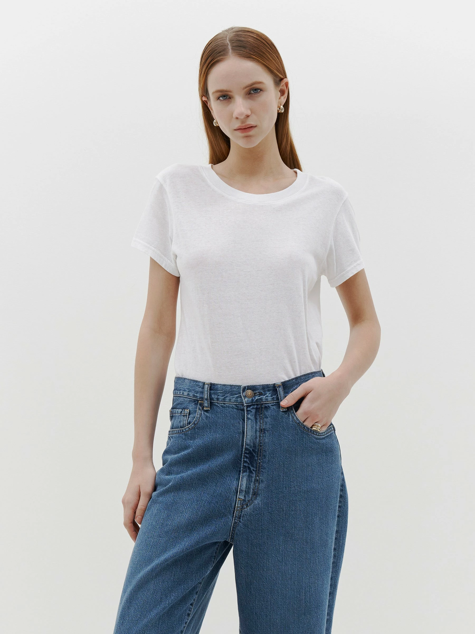 Bassike | Slim Classic S/S T.shirt - White 2 Bassike | Slim Classic S/S T.shirt - White - Image 2