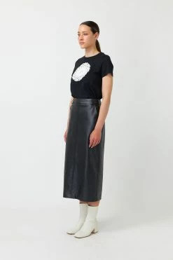 Kate Sylvester | Doily T.Shirt - Black 6 Kate Sylvester | Doily T.Shirt - Black -ZIMMERMANN Sales Store doilytshirtblack 0840 1440x b0e67c12 feb5 4435 86f9 63503ba37a0f